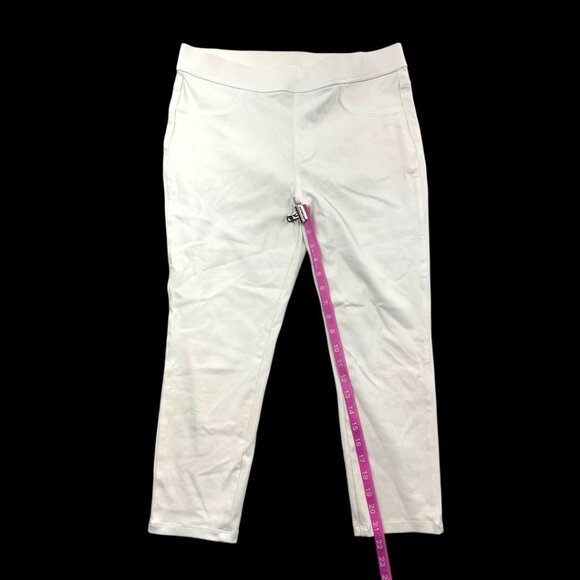 Time and Tru Pull On Capris - Picture 7 of 7
